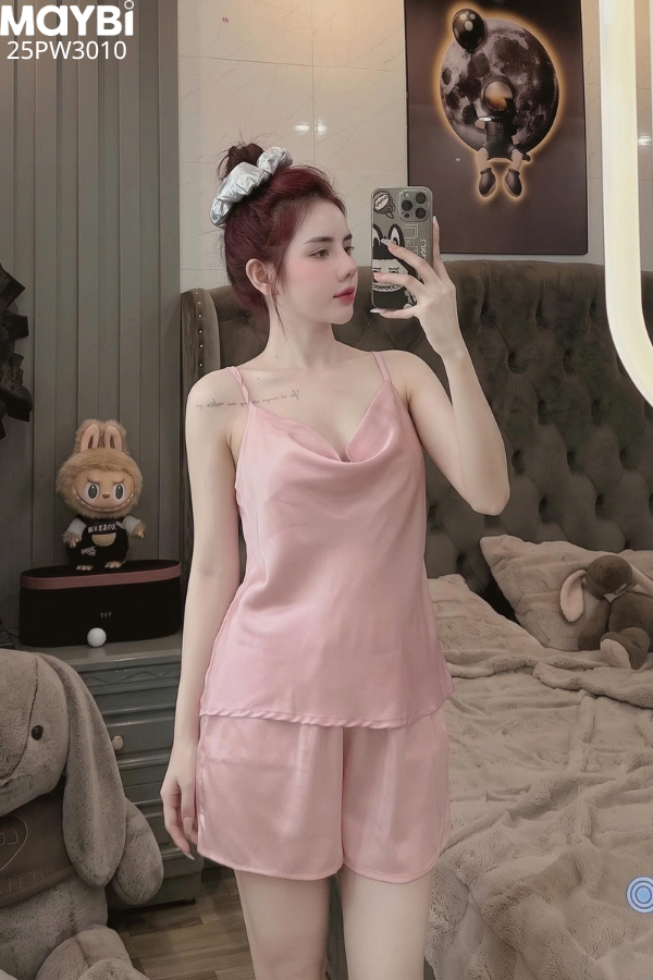 Bộ pyjama hai dây ngắn chất lụa satin cao cấp màu hồng