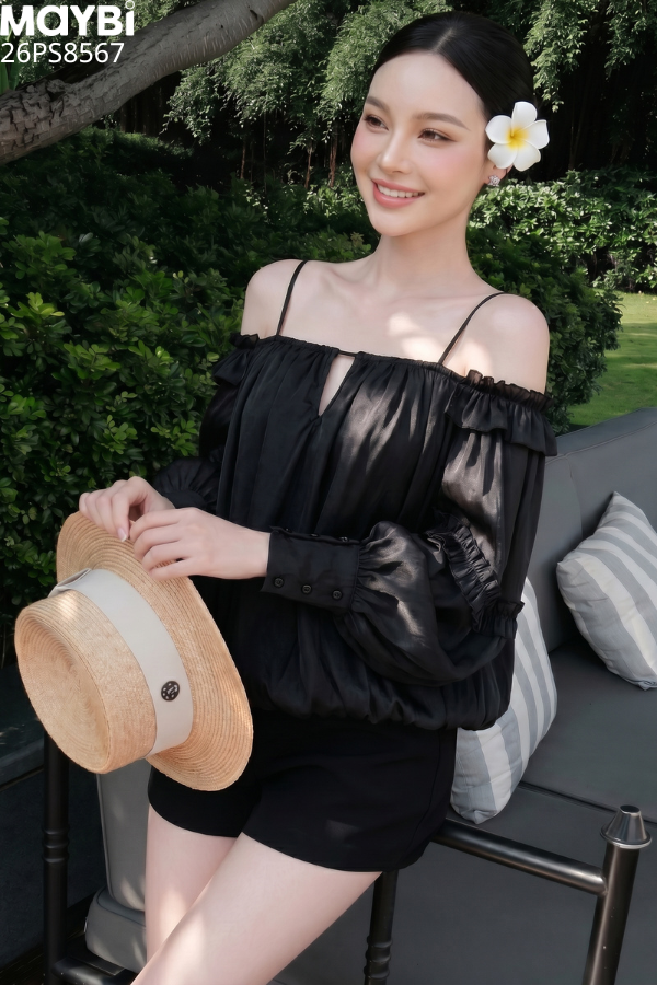Set áo bẹt vai tằm ánh và quần short tafta Serena