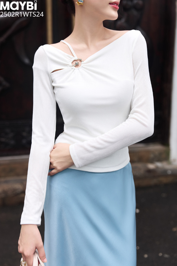 Áo ôm thun ướt cổ xéo