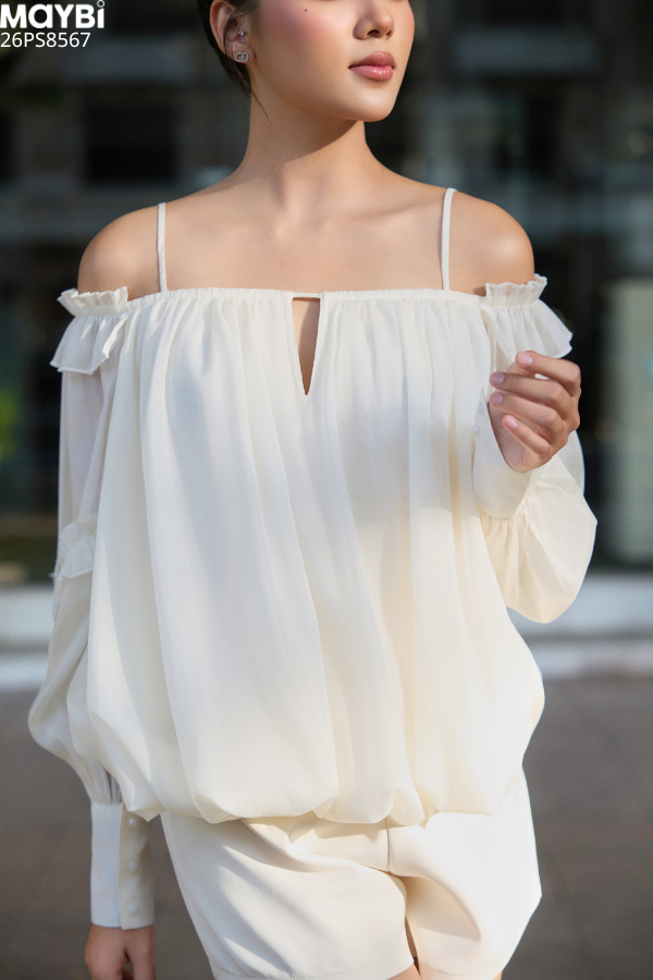 Set áo bẹt vai tằm ánh và quần short tafta Serena