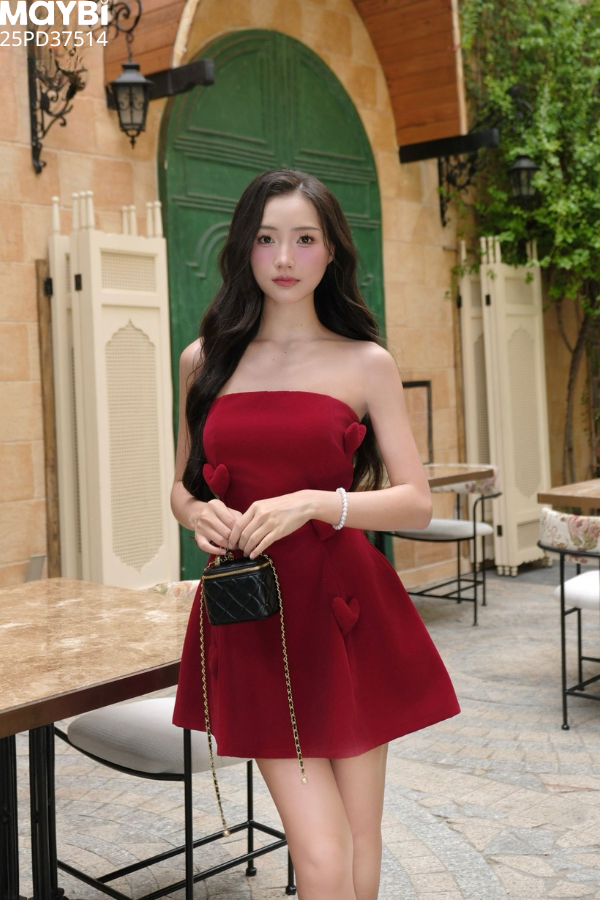 Đầm peplum cotton đính tim trang trí dáng mini