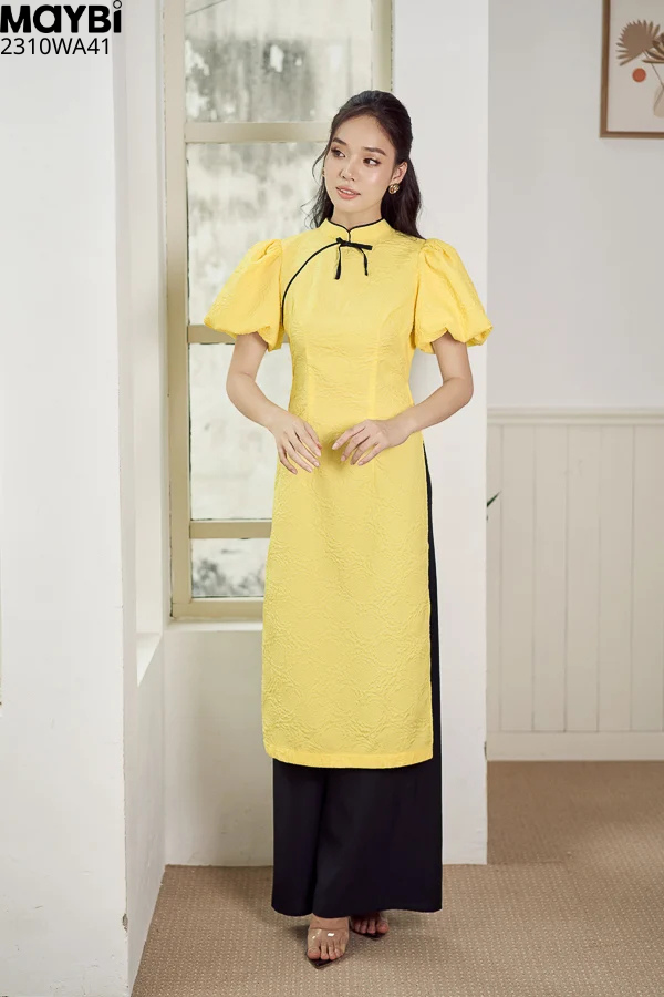 Áo dài ôm xốp hoa viền đen