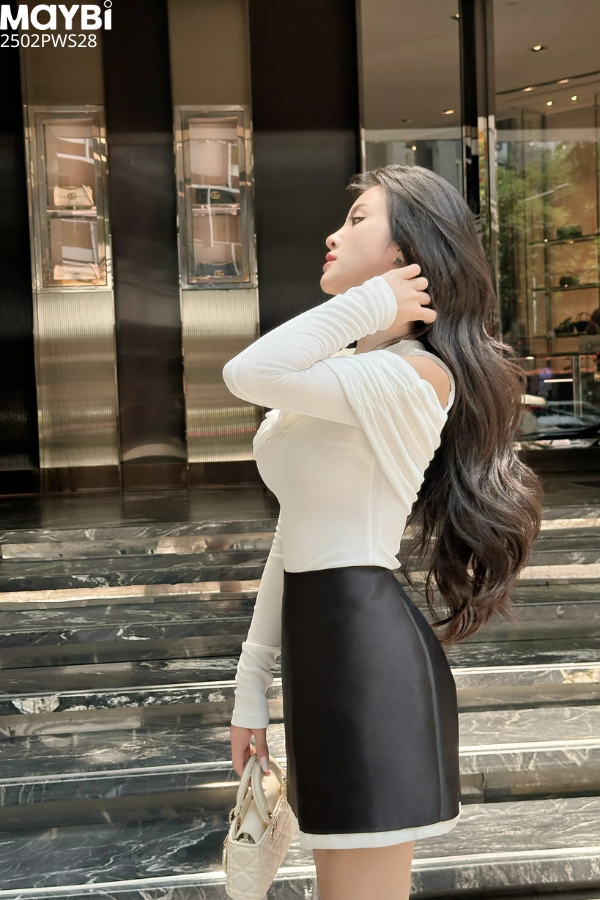Set áo thun kiểu bẹt vai tay dài phối chân váy A dáng mini