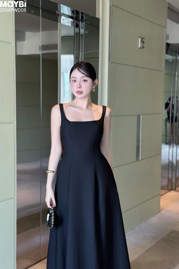 Đầm xòe cổ U dây bản dáng maxi đen