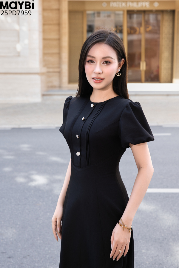 Đầm midi cổ tròn cut-out lưng nút kiểu