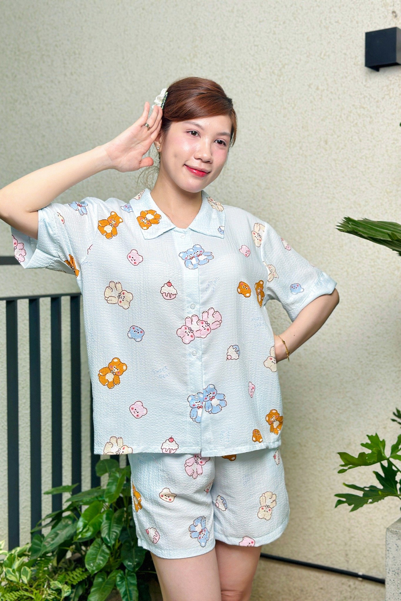 Bộ pyjama ngắn suông ngắn tay in hình gấu