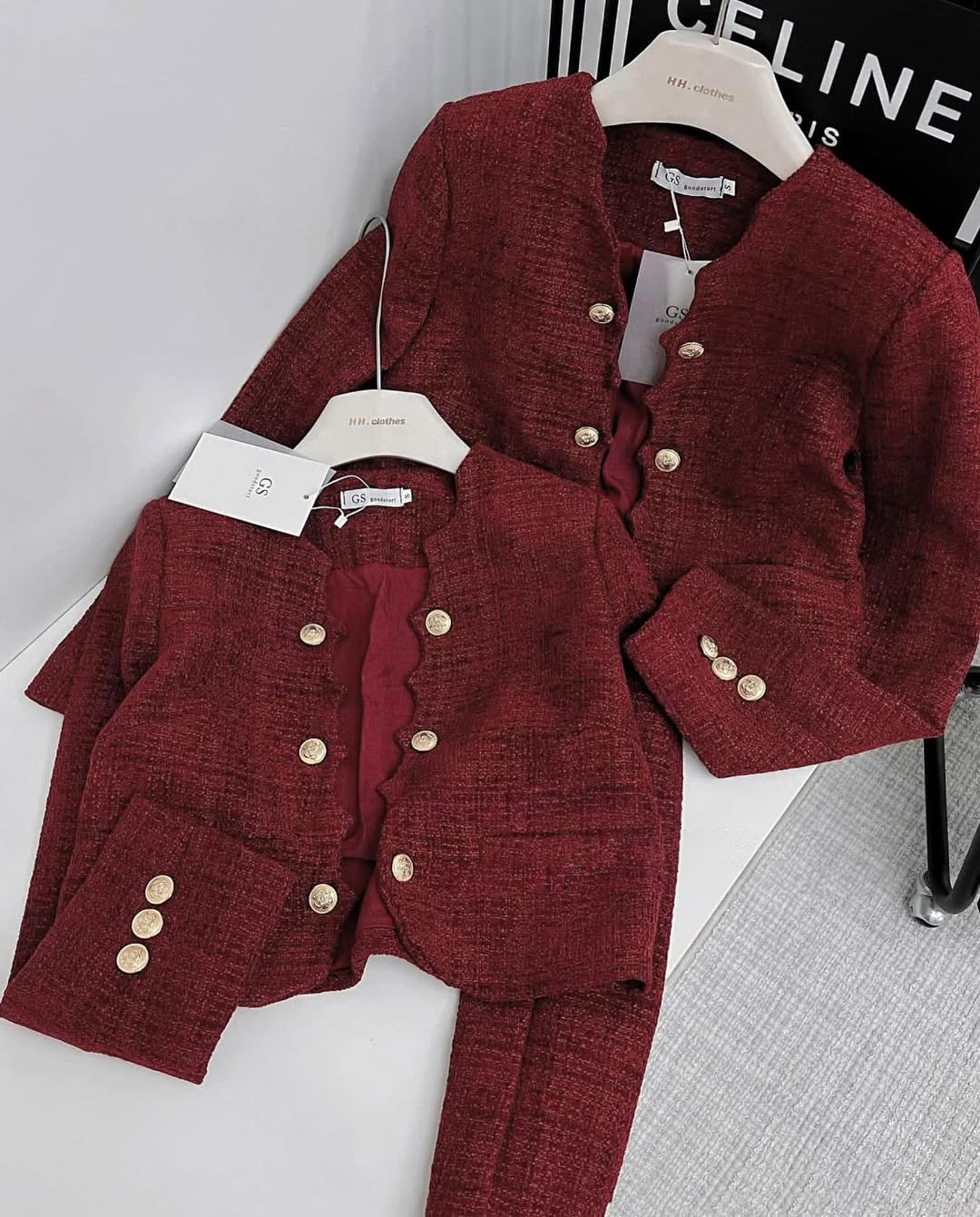 Áo blazer phom rộng tweed đỏ dáng ngắn