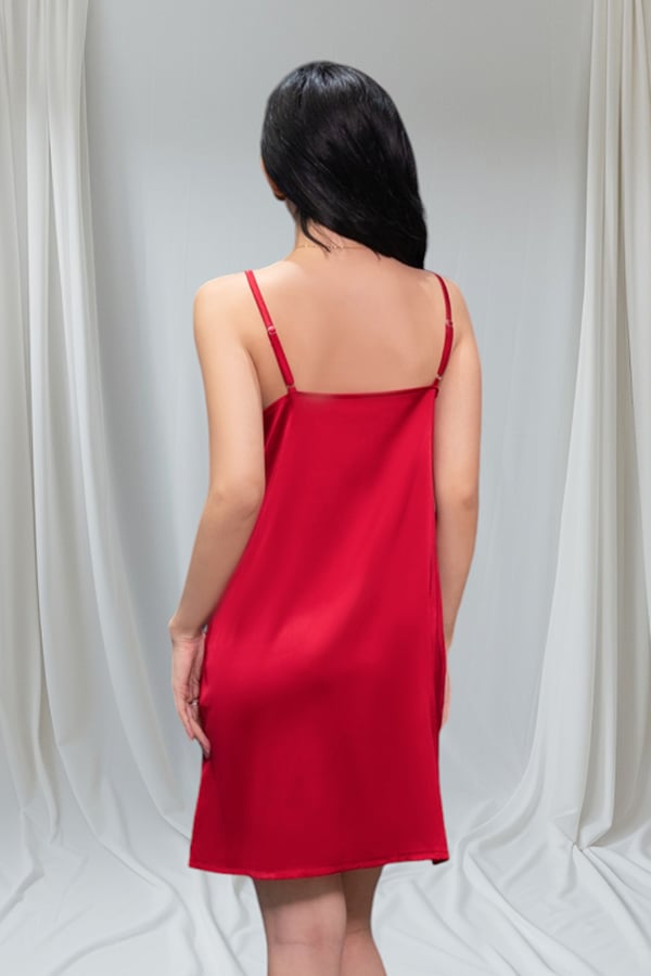 Đầm hai dây lụa dáng mini