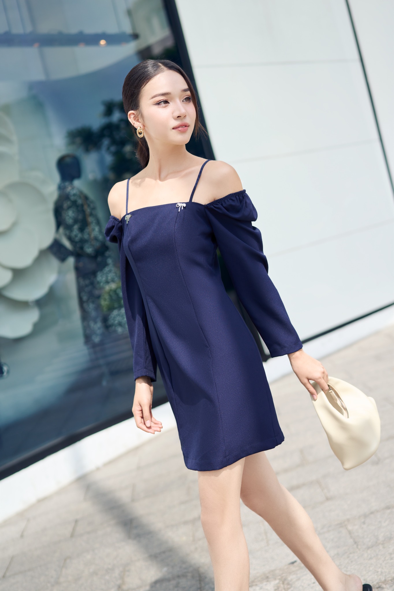 Đầm mini ôm bố thái