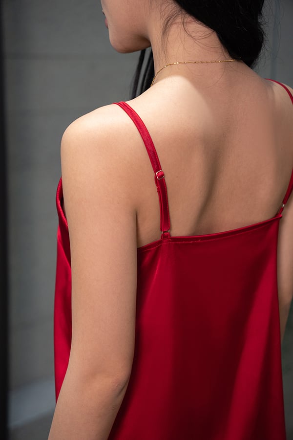 Đầm hai dây lụa dáng mini