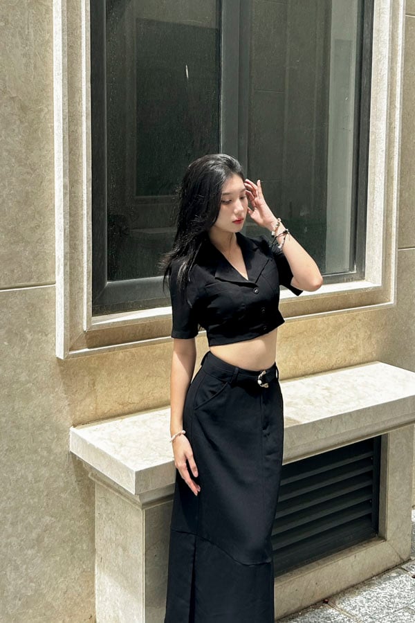 Áo gài nút crop tuyết mưa phối túi