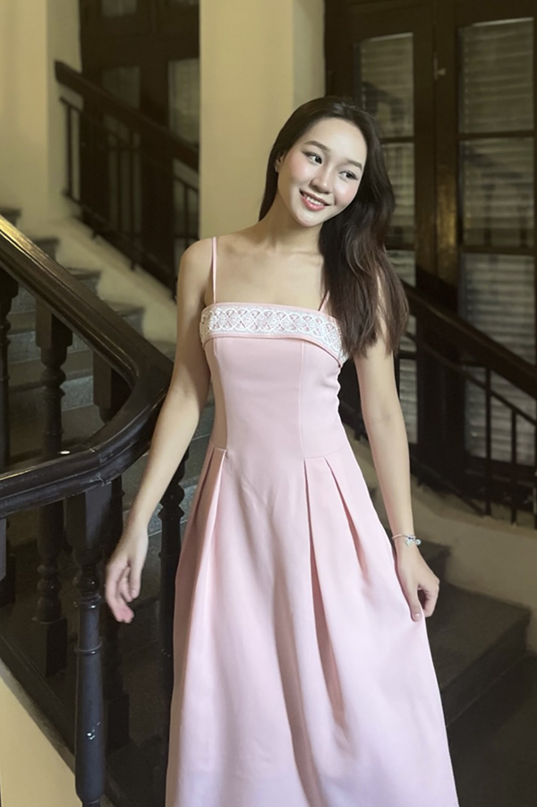 Đầm midi xòe bố len phối ren trắng