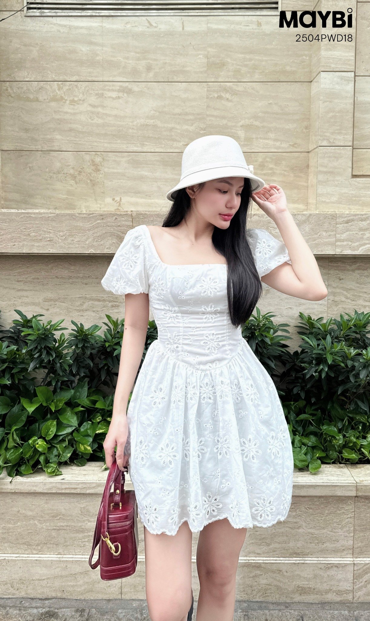 Đầm ôm tùng nhún xòe cotton thêu tay bí dáng mini