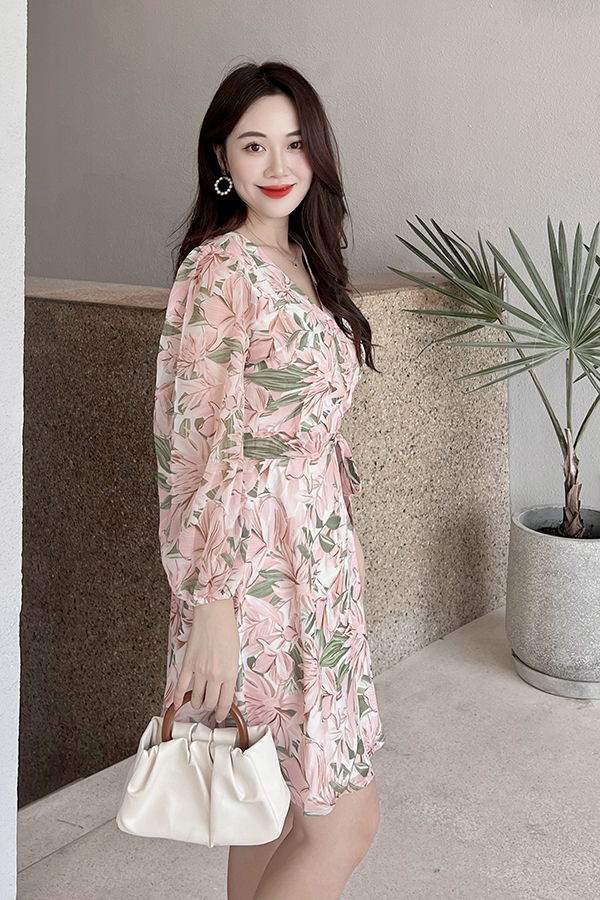 Đầm xòe voan in họa tiết tay phồng dài