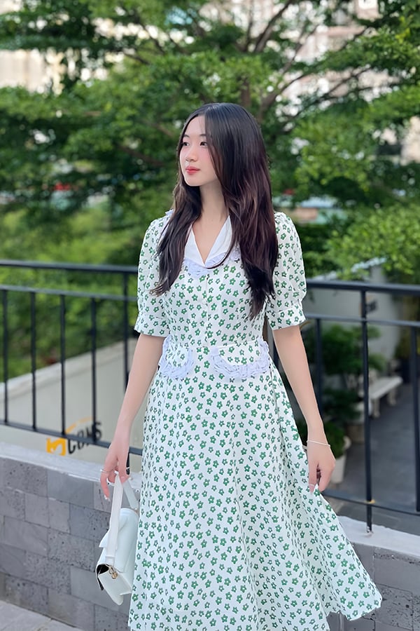 Đầm gài nút xòe lụa cổ đan-tông phối ren