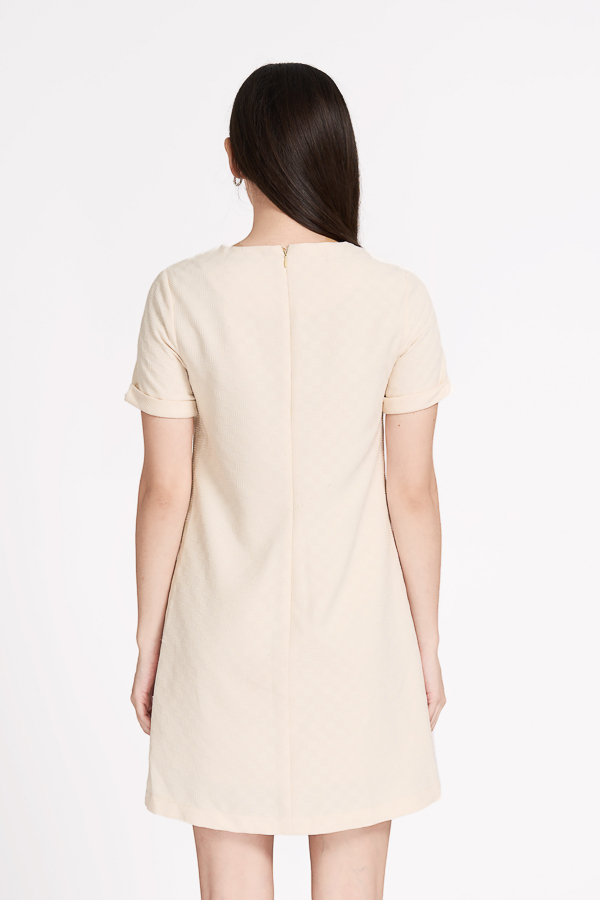 Đầm mini suông xốp dệt nút kiểu